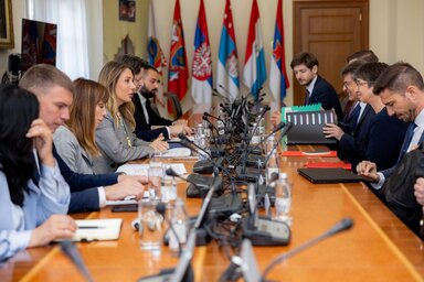 Klaus Müller, Dubravka Đedović Handanović és Anke Konrad (Fotó: Beta)