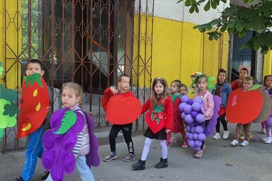 A vidám karneváli menet (IC/TK)