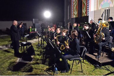 A Szabadkai Big Band egy nem rég alakult formáció, első alkalommal mutatkozott be a zentai közönségnek (Gergely Árpád felvétele)