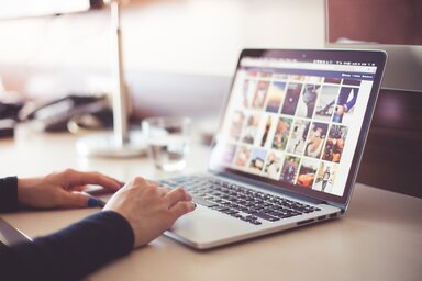 A digitális tér tele van lehetőségekkel, ugyanakkor veszélyektől sem mentes (Fotó: Pixabay)