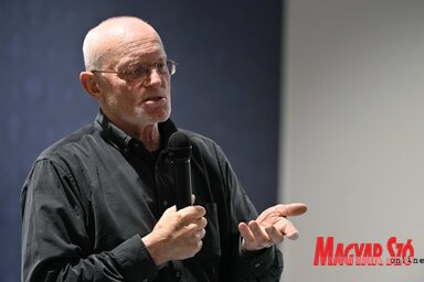 Fa Nándor nem tagadja, az óceán közelebb hozza az embert önmagához (Molnár Edvárd felvétele)
