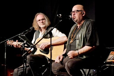 Az Énekelt Versek 29. Zentai Fesztiváljának az első helyezettje a felvidéki Fifti-Fifti zenekar (Gergely Árpád felvétele)