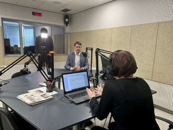 Dr. Pásztor Bálint a Szabadkai Magyar Rádió reggeli műsorában (Fotó: Pannon RTV) Dr. Pásztor Bálint a Szabadkai Magyar Rádió reggeli műsorában (Fotó: Pannon RTV)