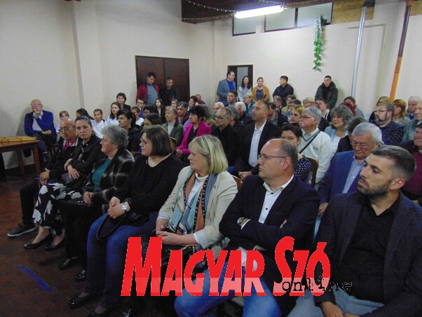 Hatalmas érdeklődés övezte a bemutatót (Fotó: Vidács Hajnalka) Hatalmas érdeklődés övezte a bemutatót (Fotó: Vidács Hajnalka)