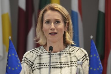 Az uniós diplomata hangsúlyozta, élénk párbeszédet folytatott a kormányzat és az ellenzék képviselőivel (Fotó: Beta/AP)