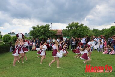 A mazsorettek fellépése az adai rendezvénysorozaton (Fotó: Csincsik Zsolt)