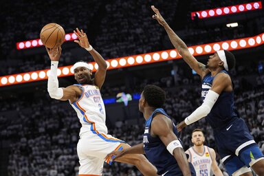 Shai Gilgeous-Alexander (balról) és Anthony Edwards (Fotó: Beta/AP)