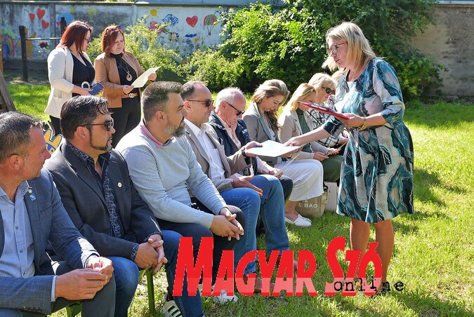 Köszönőlevelet kaptak a Rotarysok (Fotó: Gergely Árpád felvétele) Köszönőlevelet kaptak a Rotarysok (Fotó: Gergely Árpád felvétele)