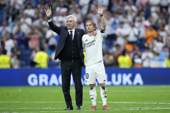 A Real Madrid két ikonikus távozója: Carlo Ancelotti és Luka Modrić (Fotó: Beta/AP) A Real Madrid két ikonikus távozója: Carlo Ancelotti és Luka Modrić (Fotó: Beta/AP)
