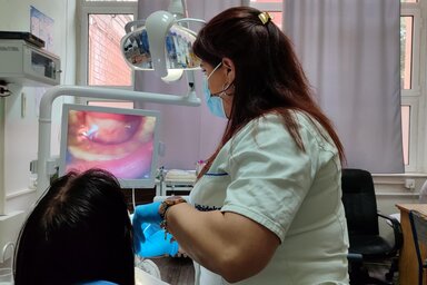 Ajánlatos évente legalább egyszer felkeresni a fogorvosunkat (Fotó: kikindski.rs)