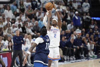 Shai Gilgeous-Alexander (labdával) csúcsformában játszik a döntőben (Fotó: Beta/AP)