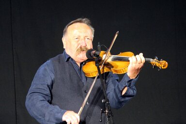 Hrúz Dénes (Benedek Miklós felvétele)