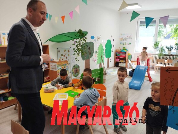 Radojević: Az ingyenes óvodai ellátás jelentős előrelépés a családok támogatását illetően (Fotó: Kancsár Izabella) Radojević: Az ingyenes óvodai ellátás jelentős előrelépés a családok támogatását illetően (Fotó: Kancsár Izabella)