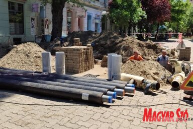 Folynak a munkálatok (Fotó: Vidács Hajnalka)