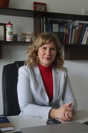Snejder-Sára Ildikó igazgató (Rapos Emma felvétele) Snejder-Sára Ildikó igazgató (Rapos Emma felvétele)