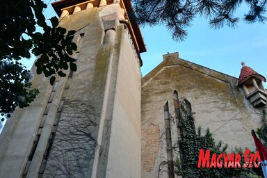 A templom tornya a munkálatok előtt (Fotó: Vidács Hajnalka)