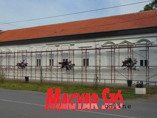 A magyarittabéi helyi közösség épületén átfogó felújítási munkák zajlottak (Fotó: Vidács Hajnalka felvétele)