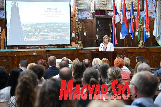 Lálity Urbán Emese (Molnár Edvárd felvétele) Lálity Urbán Emese (Molnár Edvárd felvétele)