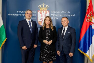 Marosvári Csaba magyar helyettes államtitkár, Dubravka Đedović Handanović miniszter és Magyar József nagykövet (Fotó: Bányászati és Energetikai Minisztérium)