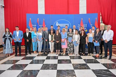 A kulturális infrastruktúra fejlesztését szolgáló szerződések sikeres pályázói (Fotó: Tartományi kormány)