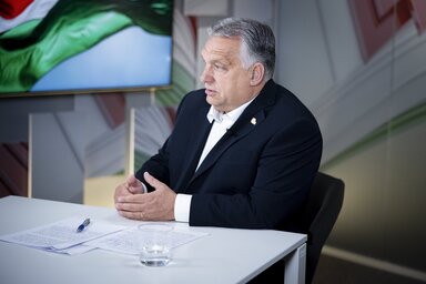 Orbán Viktor a Kossuth rádióban (Fotó: MTI)