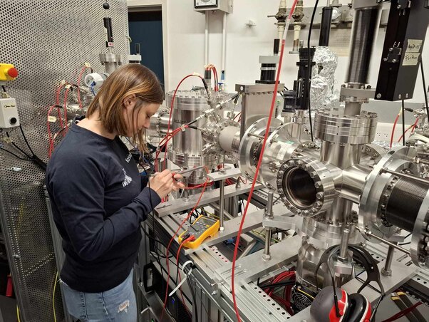 A Leuveni Katolikus Egyetem laboratóriumában, amelyet az idén szereltek fel (Fotó: Koszorús Ágota archívuma)