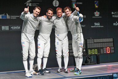 A magyar kardcsapat (Fotó: facebook.com/eurofencing)