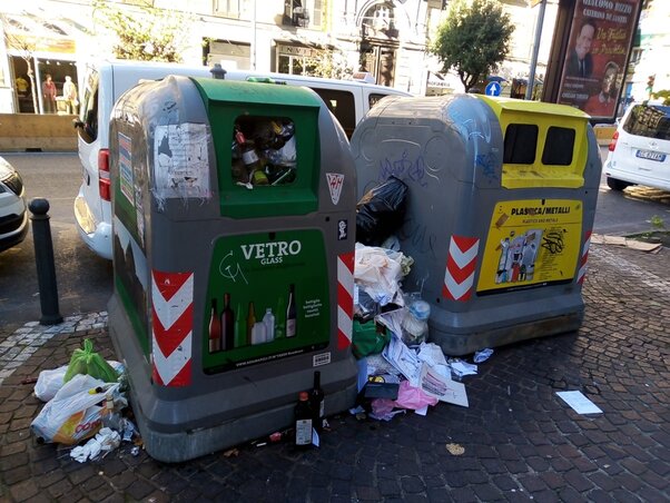 Sok pénz van a szemétben a Camorra számára Sok pénz van a szemétben a Camorra számára