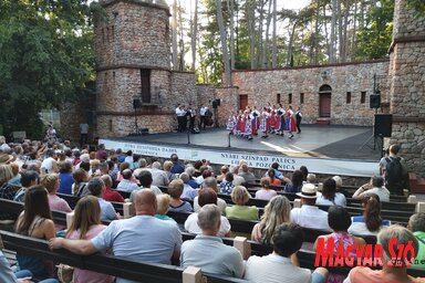 Obale Palićkog jezera tokom vikenda bile su ispunjene folklornom muzikom (fotografija Hermine Gal)