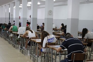 Az idén 64.077 nyolcadikos és 1573 felnőttképzésen résztvevő kisérettségizik (Fotó: pixabay.com) Az idén 64.077 nyolcadikos és 1573 felnőttképzésen résztvevő kisérettségizik (Fotó: pixabay.com)