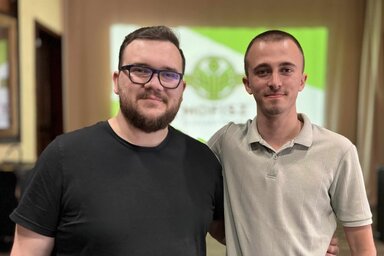 Német Klaudió, a VMSZ elnökének személyi titkára és Fábrik Dávid, a MOFISZ Ifjúsági Tanács elnöke (Német Klaudió/Facebook)