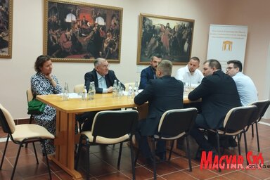 A megbeszélésen többek között a civil együttműködés erősítéséről és a közös programokról egyeztettek (Fotó: Kancsár Izabella)