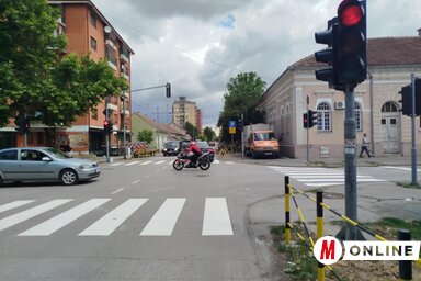Újrafestették a zebrákat is (Fotó: Vidács Hajnalka)