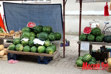 A görögdinnye a sláger a piacokon (Fotó: Tóth Péter)