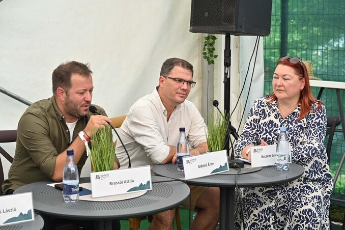 Brassói Attila, Máthé Áron, Bocskor Andrea (Ótos András felvétele)