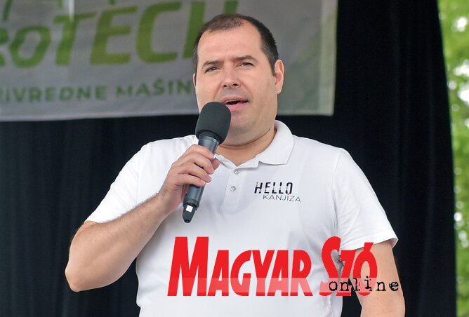 A rendezvényt Fejsztámer Róbert, Magyarkanizsa Község polgármestere nyitotta meg (Gergely Árpád felvétele)