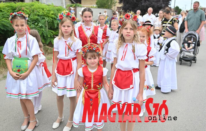 A jövő generációja őrzi a múltat