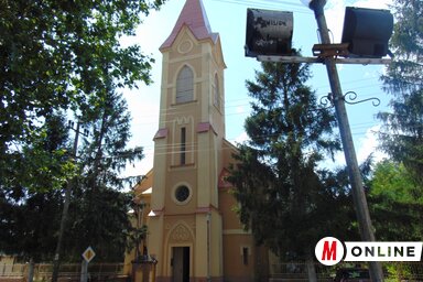 A töröktopolyai Szűz Mária Mennybemenetele – Nagyboldogasszony elnevezésű római katolikus templom (Fotó: Vidács Hajnalka)