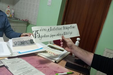 Terepmunka Kovács Erzsébetnél a szerbiai Kelebián (Fotó: Raffai Judit)