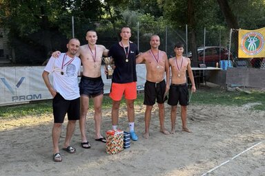 A felnőtt kategória dobogósai