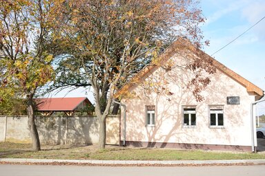 A szenttamási Gion Nándor Emlékház (Paraczky László)