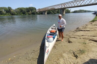 A zentai strandra való kikötés után (Horváth Zsolt felvétele)