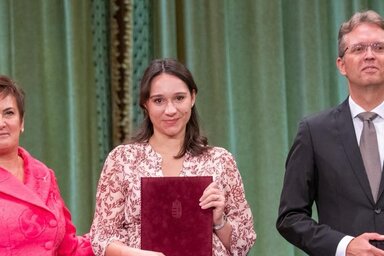 A Népművészet Ifjú Mestere kitüntetésben részesült Berkó Csuvárdity Tamara