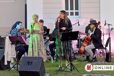 A Garden Party a Kiszsinagógában (Gergely Árpád felvétele)