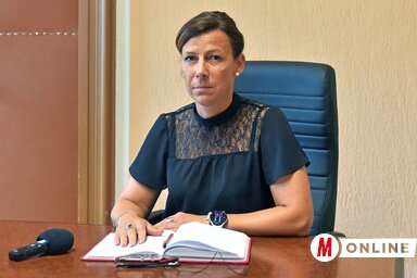 Burány Hajnalka emlékeztetett arra, hogy június 4-én tragikus körülmények között elhunyt az iskola hittantanárnője, miután az udvaron felügyelt (Fotó: Gergely Árpád felvétele)