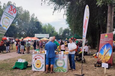 A parasztolimpián a mezőgazdasági iskola és a Bács Gazda-Coop Kft. közösen mutatkozott be (Fotó: Topolyai Mezőgazdasági Iskola és Diákotthon)