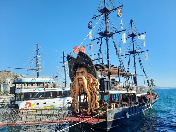 A kalózhajó sok gyermek kívánsága A kalózhajó sok gyermek kívánsága