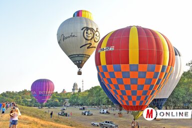 A hőlégballonok felszállását mindig nagy érdeklődés övezi – két különleges ballon is érkezik Zentára (Gergely Árpád felvétele)