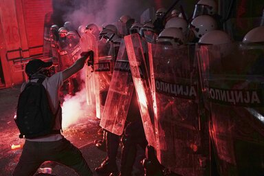 A CN-gáz a leggyakrabban használt CS-től toxikusabbnak és kevésbé stabilnak tartják, ezért a legtöbb országban már kivonták a forgalomból (Fotó: Beta)