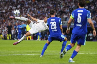 Mbappé (fehérben) jól kezdte a BL-idényt (Fotó: Beta/AP)